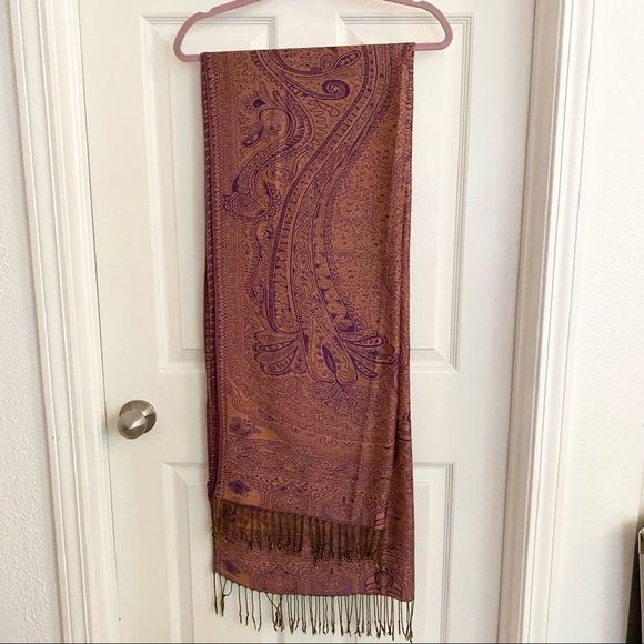 Vintage Accessories - Pink and purple vintage paisley scarf